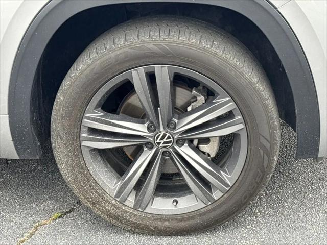 2021 Volkswagen Atlas Cross Sport 3.6L V6 SE w/Technology R-Line