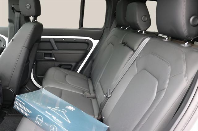 2025 Land Rover Defender 110 P300