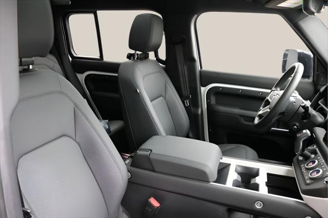 2025 Land Rover Defender 110 P300