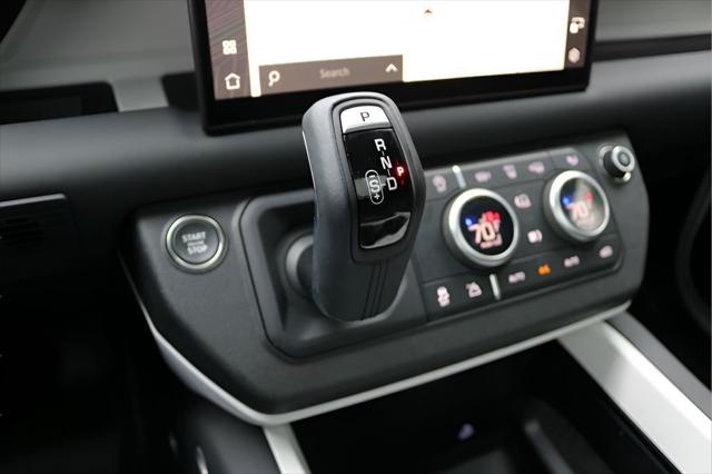 2025 Land Rover Defender 110 P300