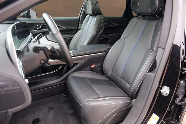 2025 Cadillac iQ Luxury 3 RWD
