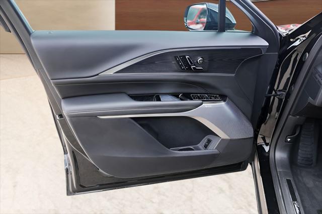 2025 Cadillac iQ Luxury 3 RWD