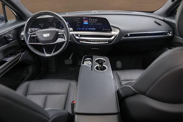 2025 Cadillac iQ Luxury 3 RWD