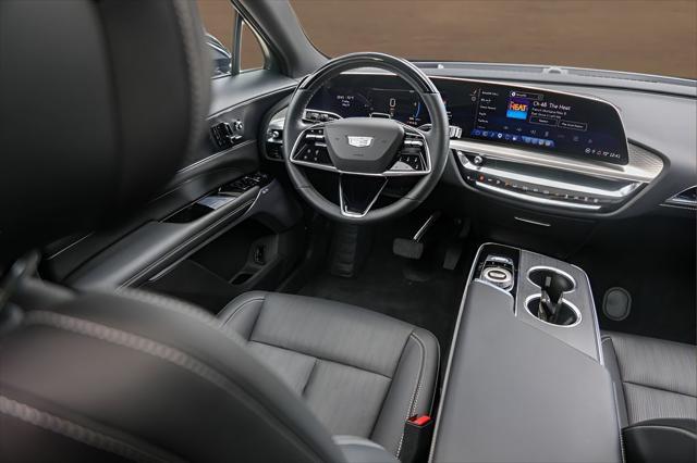 2025 Cadillac iQ Luxury 3 RWD