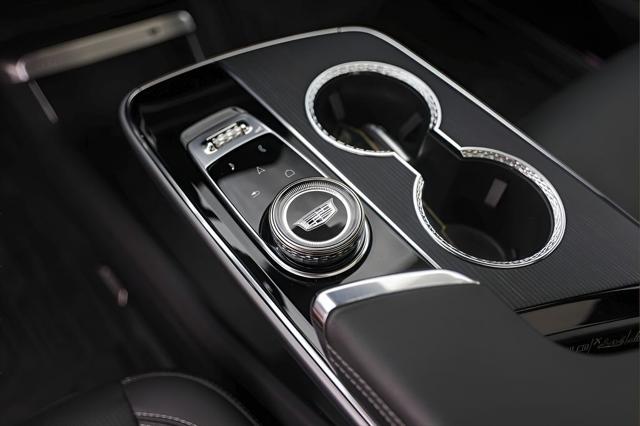 2025 Cadillac iQ Luxury 3 RWD