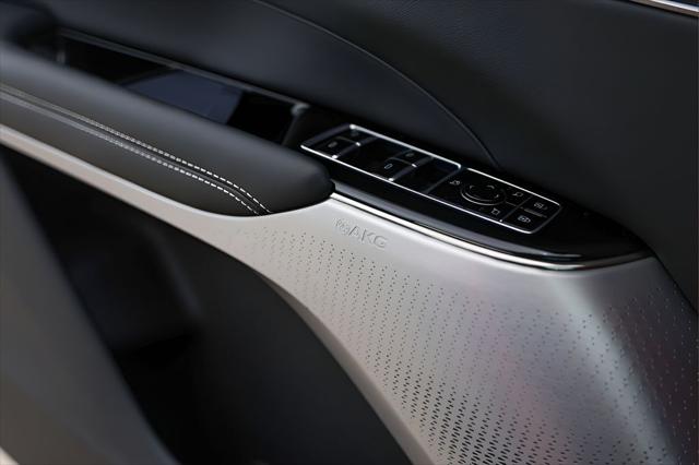 2025 Cadillac iQ Luxury 3 RWD