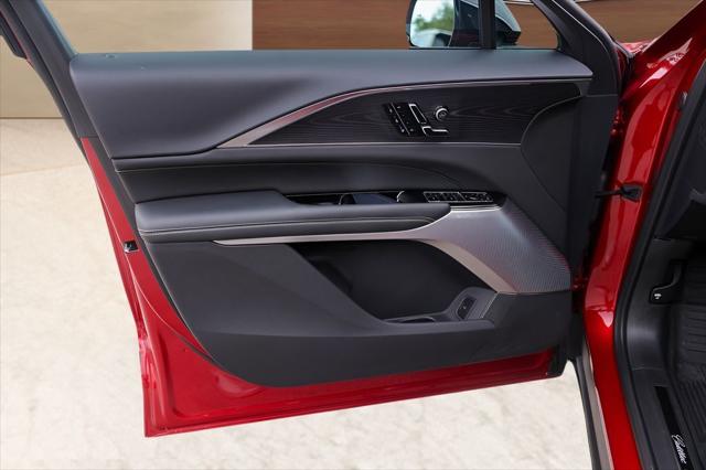 2025 Cadillac iQ Luxury 3 RWD