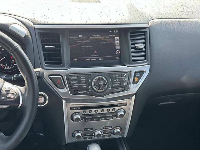 2019 Nissan Pathfinder SL
