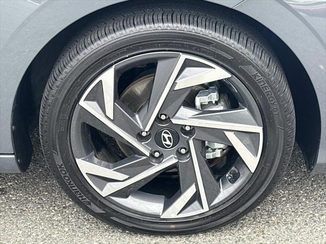2025 Hyundai Elantra Hybrid SEL Sport