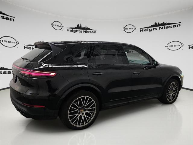 2023 Porsche Cayenne Platinum Edition