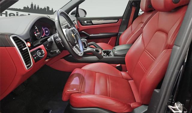 2023 Porsche Cayenne Platinum Edition