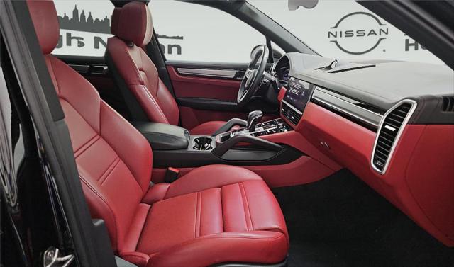 2023 Porsche Cayenne Platinum Edition