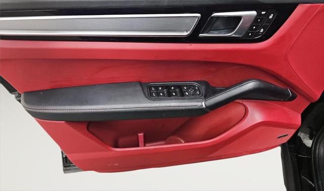 2023 Porsche Cayenne Platinum Edition