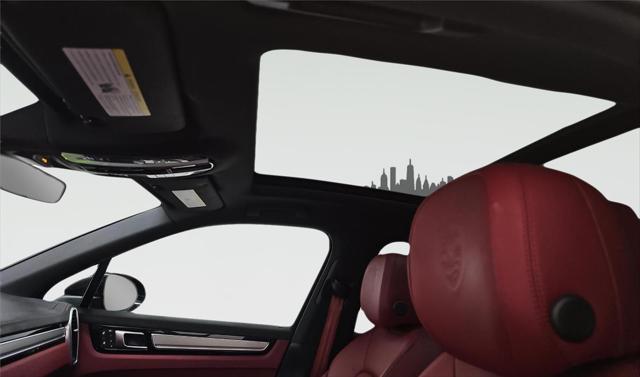 2023 Porsche Cayenne Platinum Edition