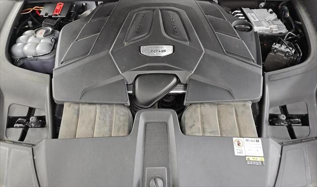 2023 Porsche Cayenne Platinum Edition