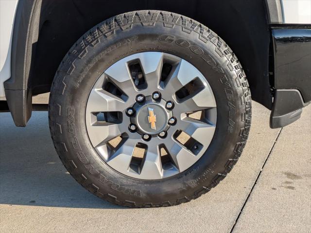 2024 Chevrolet Silverado 2500HD 4WD Double Cab Standard Bed Custom