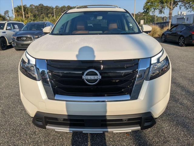 2024 Nissan Pathfinder Platinum FWD
