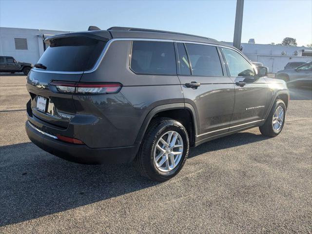 2024 Jeep Grand Cherokee L Laredo 4x2