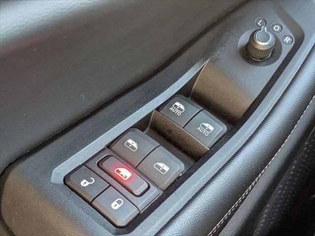 2024 Jeep Grand Cherokee L Laredo 4x2