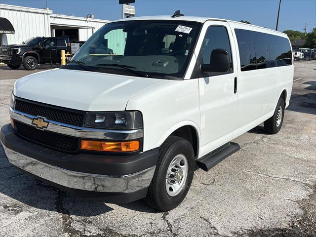 2025 Chevrolet Express Passenger RWD 3500 Extended Wheelbase LT