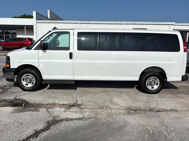 2025 Chevrolet Express Passenger RWD 3500 Extended Wheelbase LT