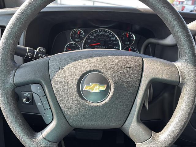 2025 Chevrolet Express Passenger RWD 3500 Extended Wheelbase LT