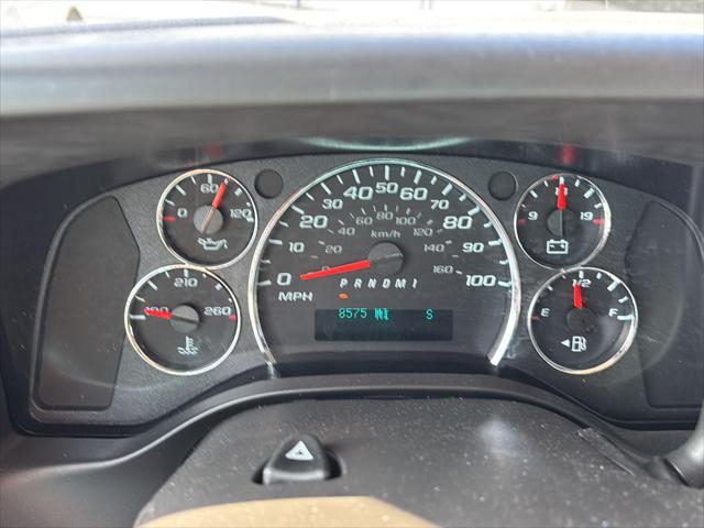 2025 Chevrolet Express Passenger RWD 3500 Extended Wheelbase LT