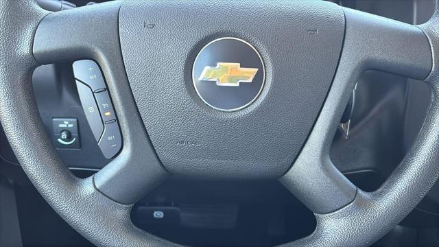 2025 Chevrolet Express Passenger RWD 3500 Extended Wheelbase LT