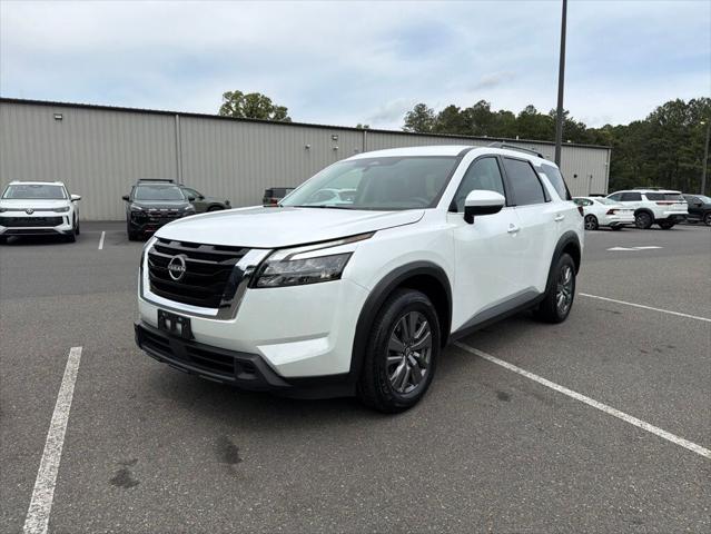 2025 Nissan Pathfinder SV FWD