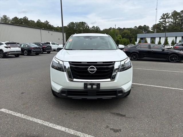 2025 Nissan Pathfinder SV FWD