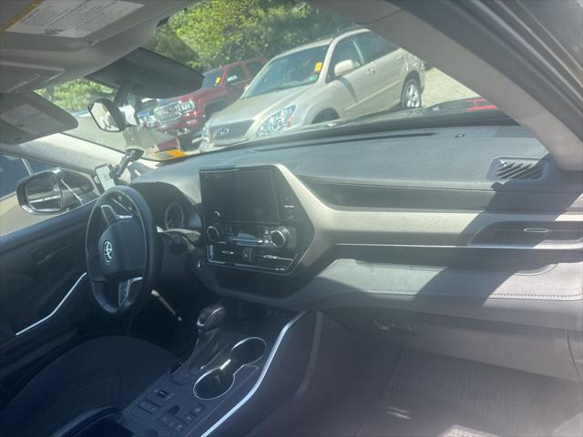 2023 Toyota Highlander LE