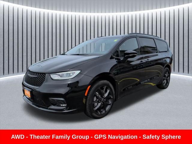 2024 Chrysler Pacifica Touring L AWD for sale in St Charles, IL