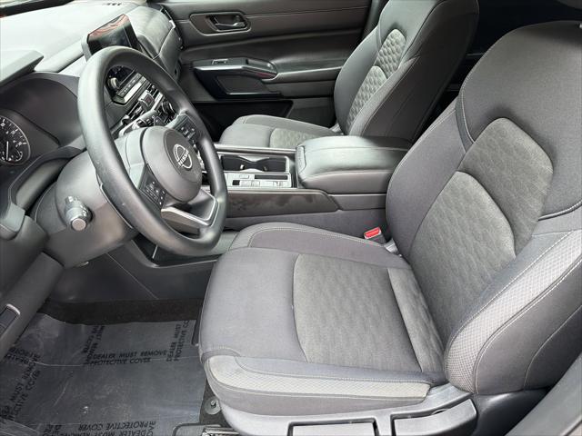 2025 Nissan Pathfinder S FWD