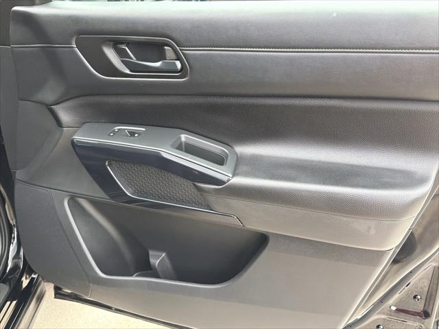 2025 Nissan Pathfinder S FWD