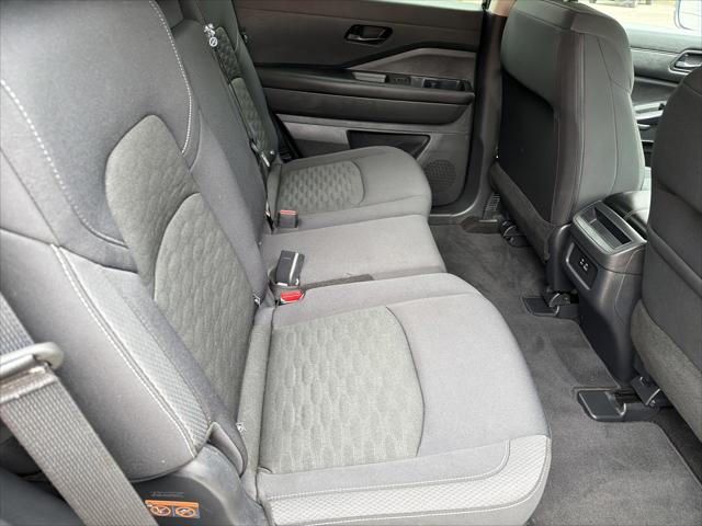 2025 Nissan Pathfinder S FWD
