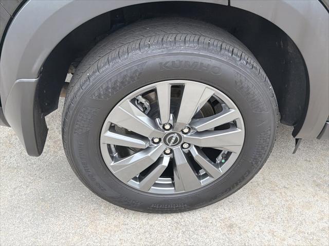 2025 Nissan Pathfinder S FWD