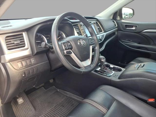 2019 Toyota Highlander SE