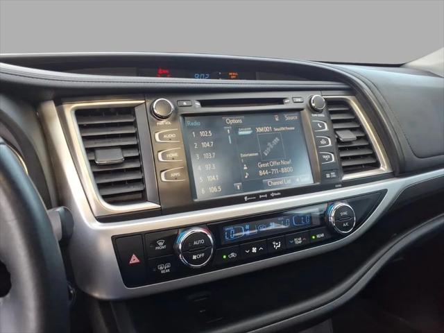2019 Toyota Highlander SE