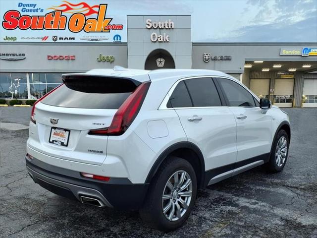 2022 Cadillac XT4 AWD Premium Luxury