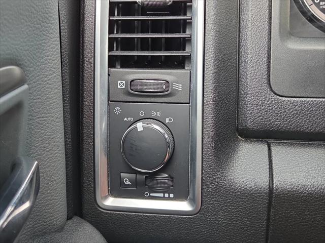 2024 Ram 1500 Classic SLT Quad Cab 4x4 64 Box