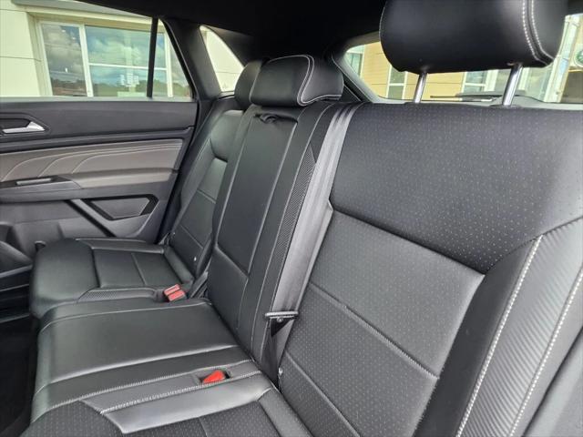 2023 Volkswagen Atlas Cross Sport 2.0T SE w/Technology