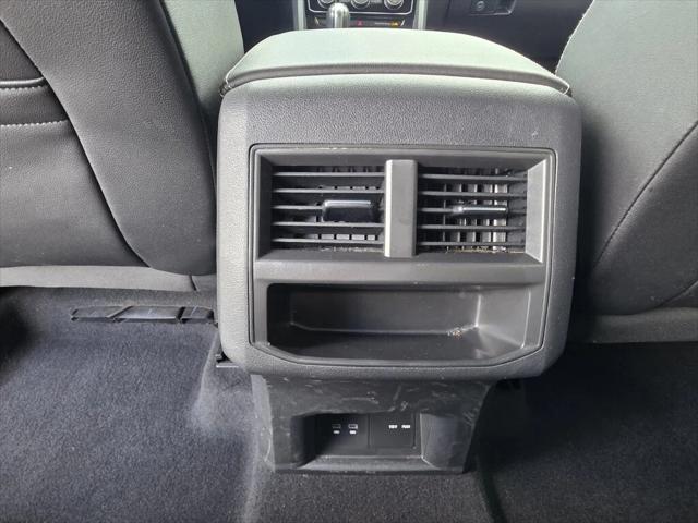 2023 Volkswagen Atlas Cross Sport 2.0T SE w/Technology