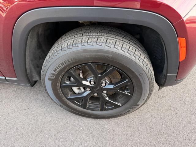 2025 Jeep Grand Cherokee L Altitude X 4x4 2025 Jeep Grand Cherokee L Altitude X 4x4