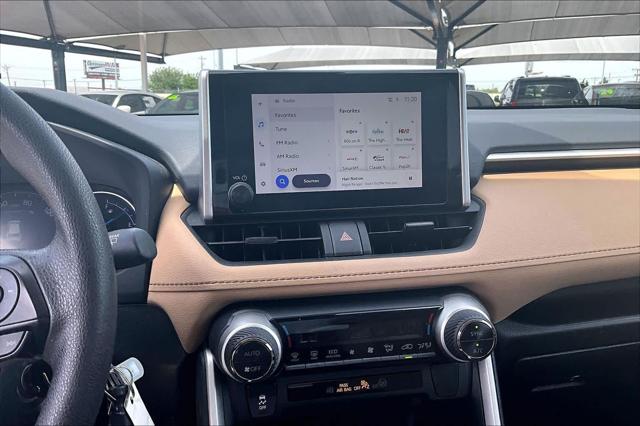 2023 Toyota RAV4 Hybrid LE