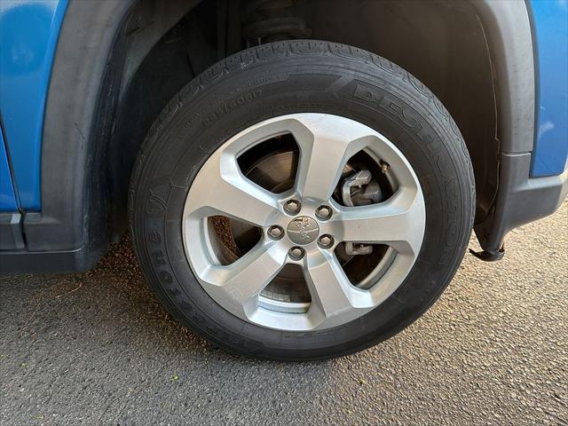 2018 Jeep Compass Latitude FWD 2018 Jeep Compass Latitude FWD