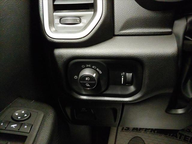 2023 Ram 1500 Big Horn Crew Cab 4x4 5'7" Box