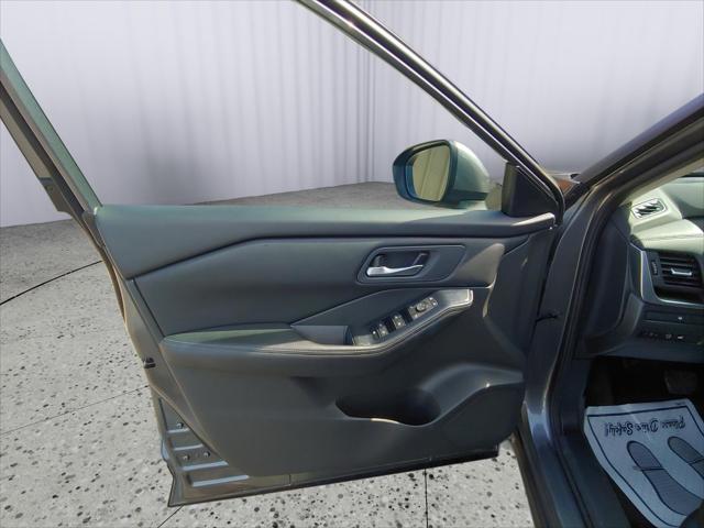 2025 Nissan Rogue SV FWD
