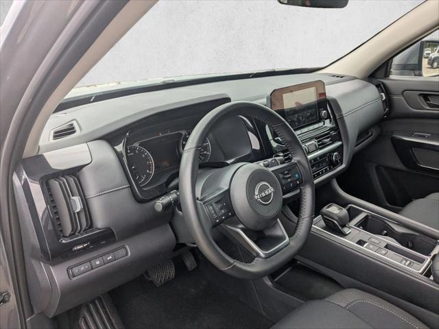 2025 Nissan Pathfinder SV FWD