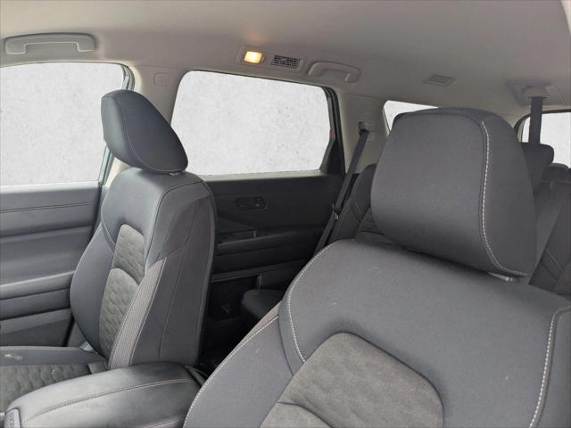 2025 Nissan Pathfinder SV FWD