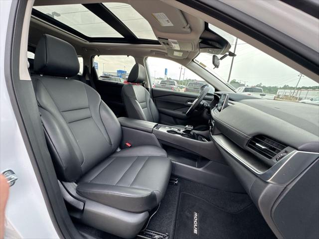 2025 Nissan Rogue SV FWD